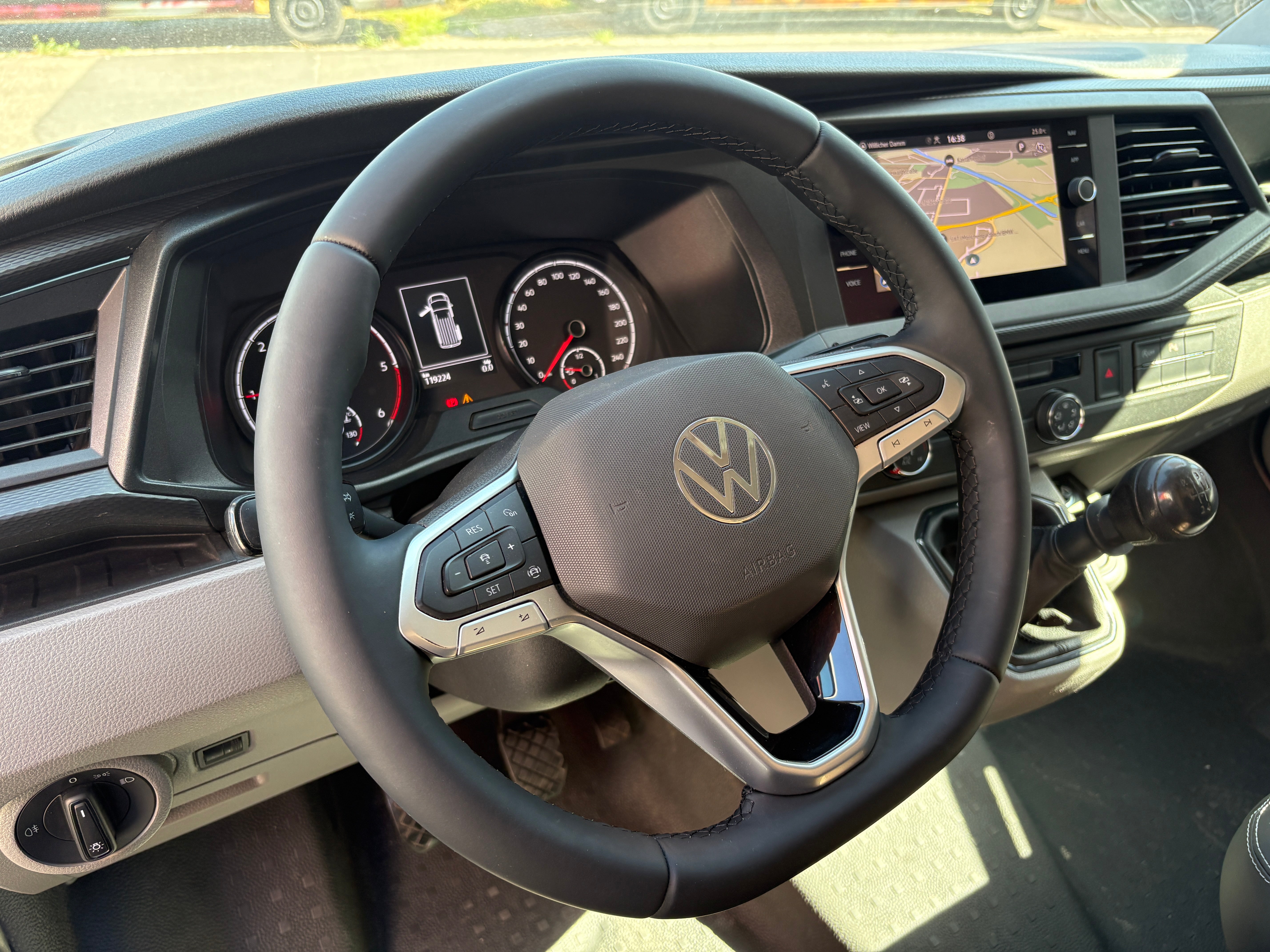 Volkswagen T6.1 Camper, 2.0 TDI, 110 PS / 81KW | VW Bulli Wohnmobil Campervan Kastenwagen