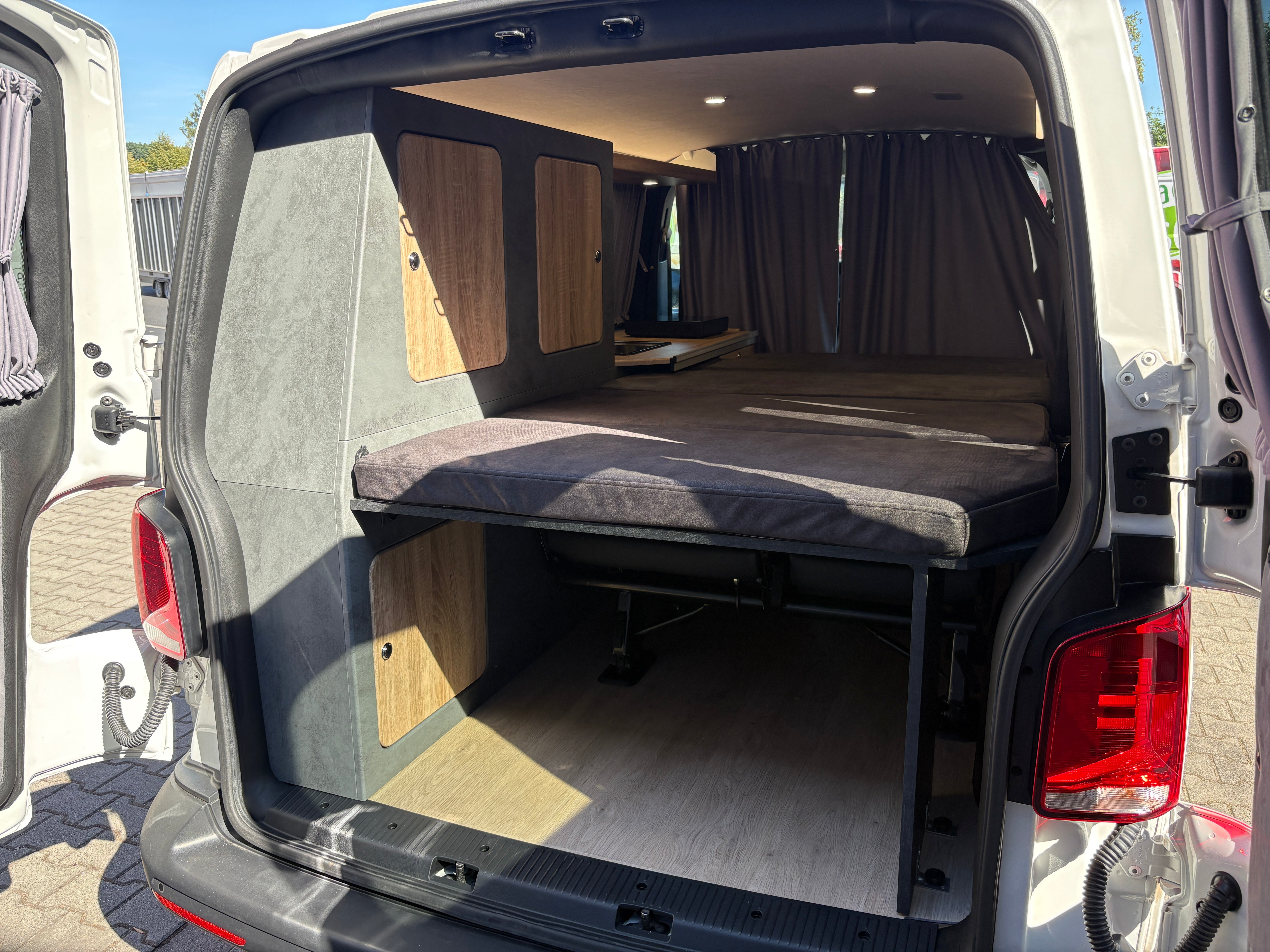 Volkswagen T6.1 Camper, 2.0 TDI, 110 PS / 81KW | VW Bulli Wohnmobil Campervan Kastenwagen