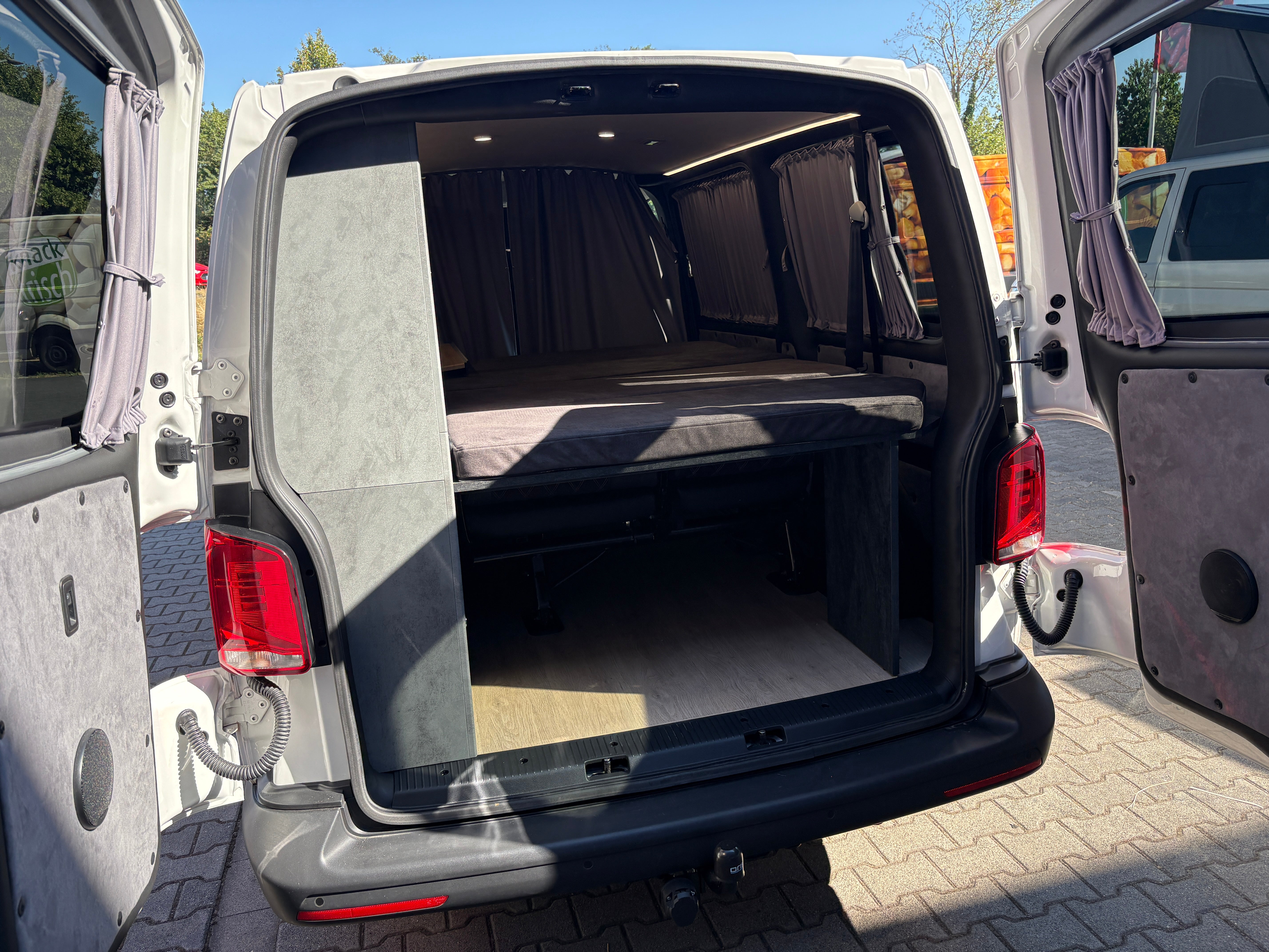 Volkswagen T6.1 Camper, 2.0 TDI, 110 PS / 81KW | VW Bulli Wohnmobil Campervan Kastenwagen
