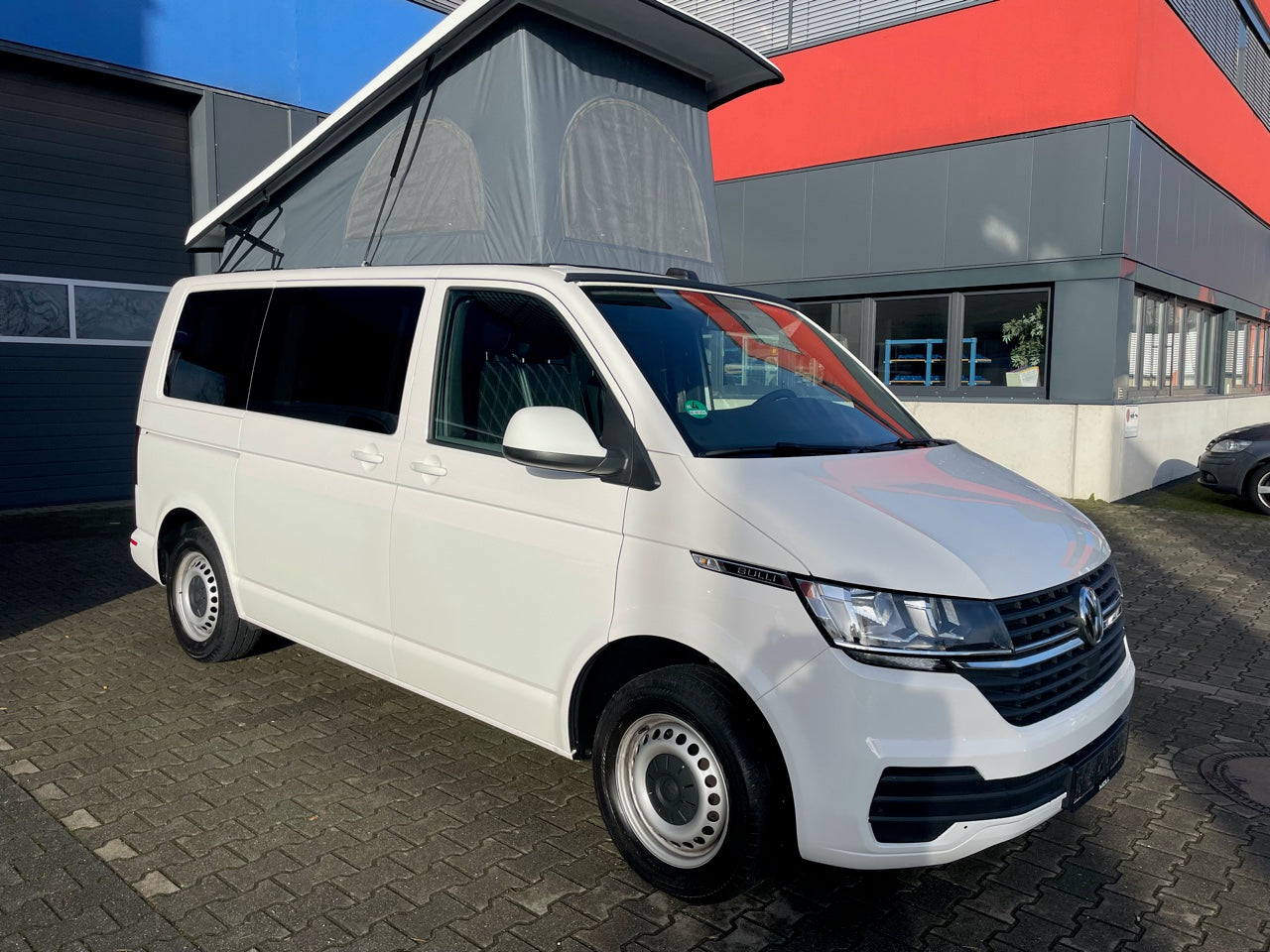 Volkswagen T6.1 Camper 2.0 TDI 150PS unfallfrei | Wohnmobil mit Hubdach Schlafdach, PDC, Navi, Rückfahrkamera