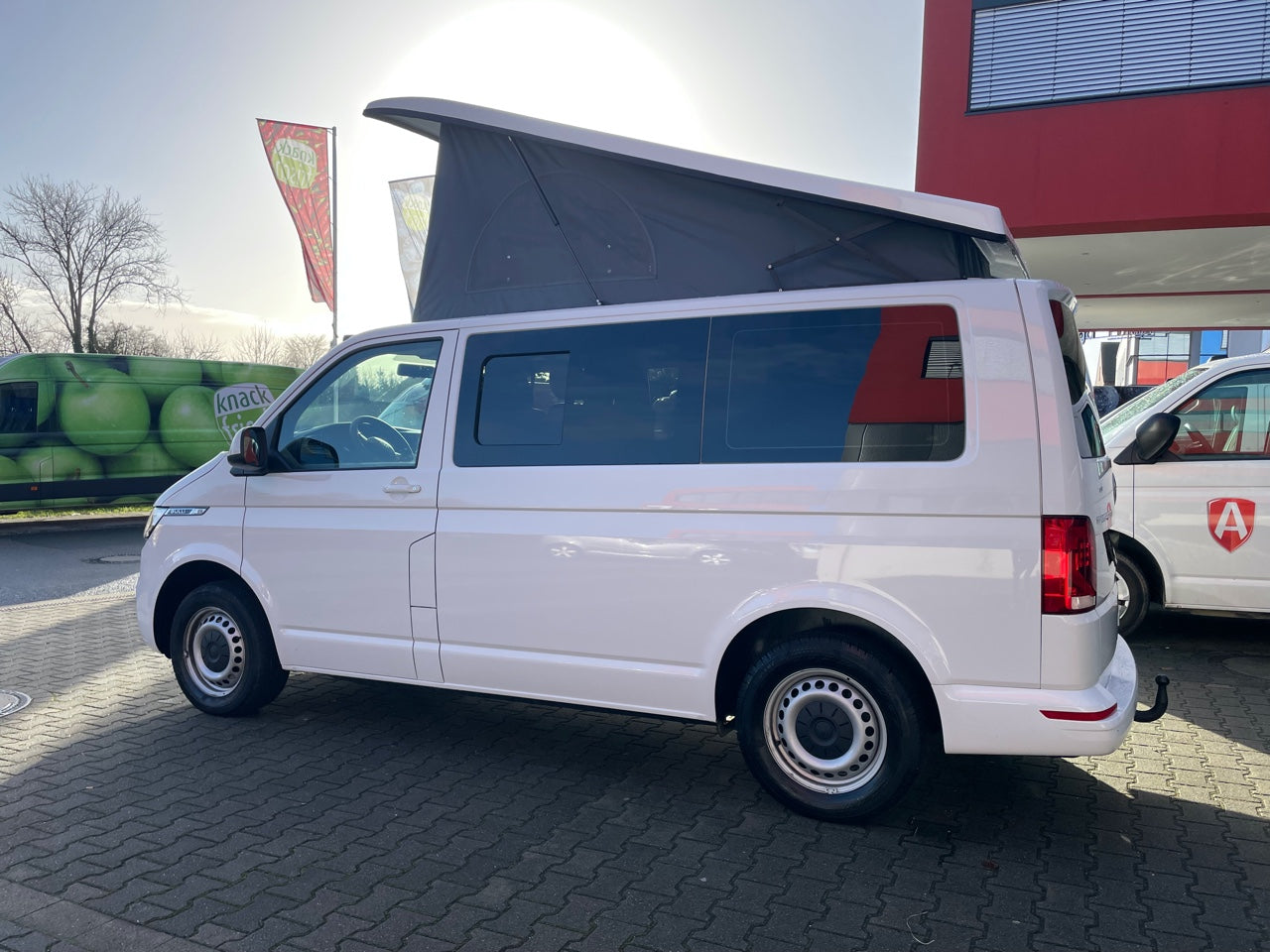 Volkswagen T6.1 Camper 2.0 TDI 150PS unfallfrei | Wohnmobil mit Hubdach Schlafdach, PDC, Navi, Rückfahrkamera