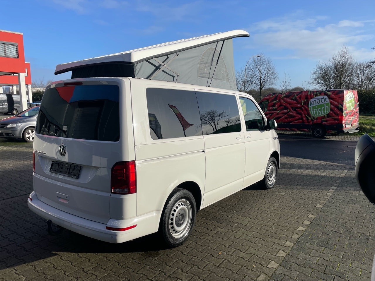 Volkswagen T6.1 Camper 2.0 TDI 150PS unfallfrei | Wohnmobil mit Hubdach Schlafdach, PDC, Navi, Rückfahrkamera