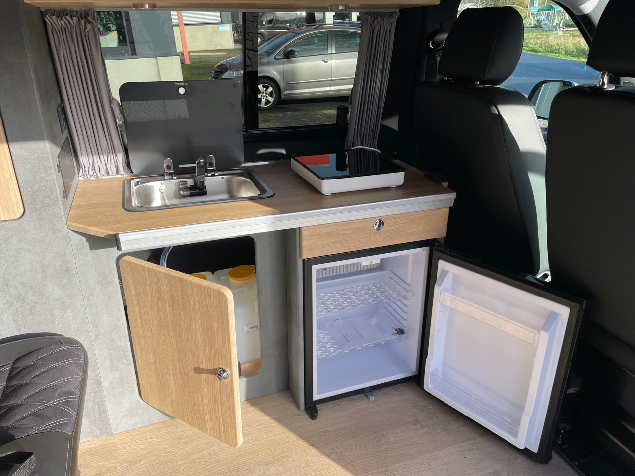 Volkswagen T6.1 Camper 2.0 TDI 150PS unfallfrei | Wohnmobil mit Hubdach Schlafdach, PDC, Navi, Rückfahrkamera