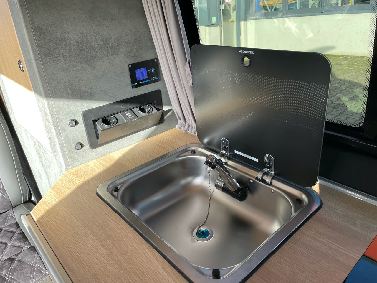 Volkswagen T6.1 Camper 2.0 TDI 150PS unfallfrei | Wohnmobil mit Hubdach Schlafdach, PDC, Navi, Rückfahrkamera