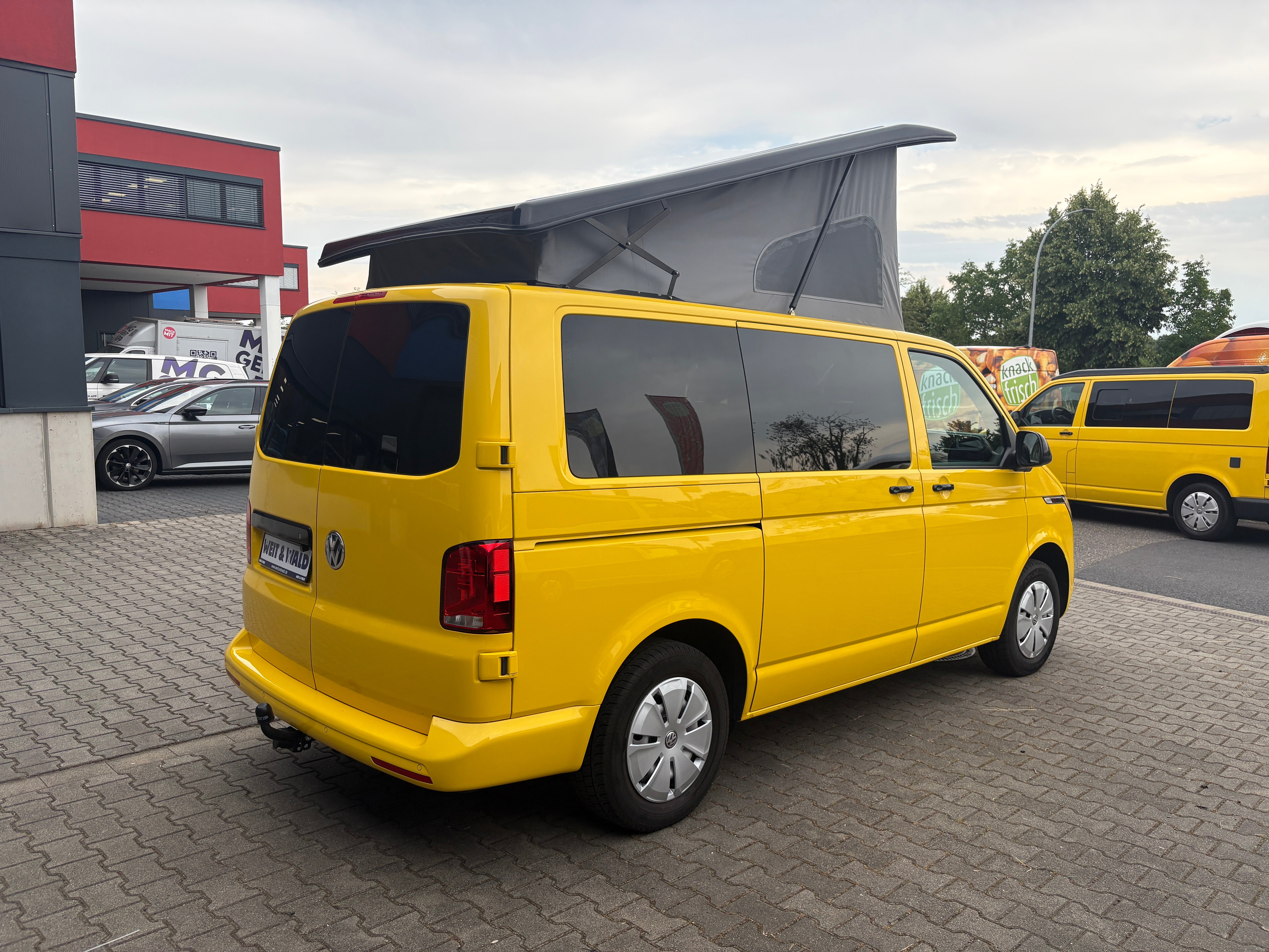 Volkswagen T6.1 Camper mit Aufstelldach, 2.0 TDI, 150 PS / 110KW, 156.000 km DSG | VW Bulli Wohnmobil Campervan Kastenwagen