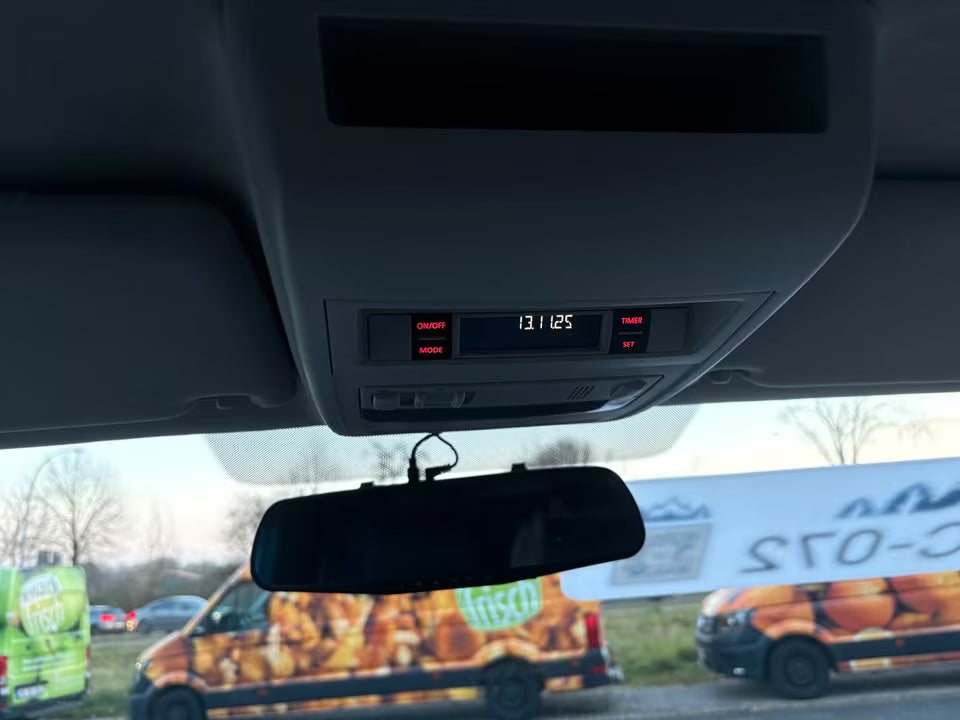 Volkswagen T6 Camper 2.0 TDI 114PS unfallfrei | Wohnmobil mit Hubdach Schlafdach, PDC, Anhängerkupplung, Rückfahrkamera | Campervan Umbau 5 Sitzer VW