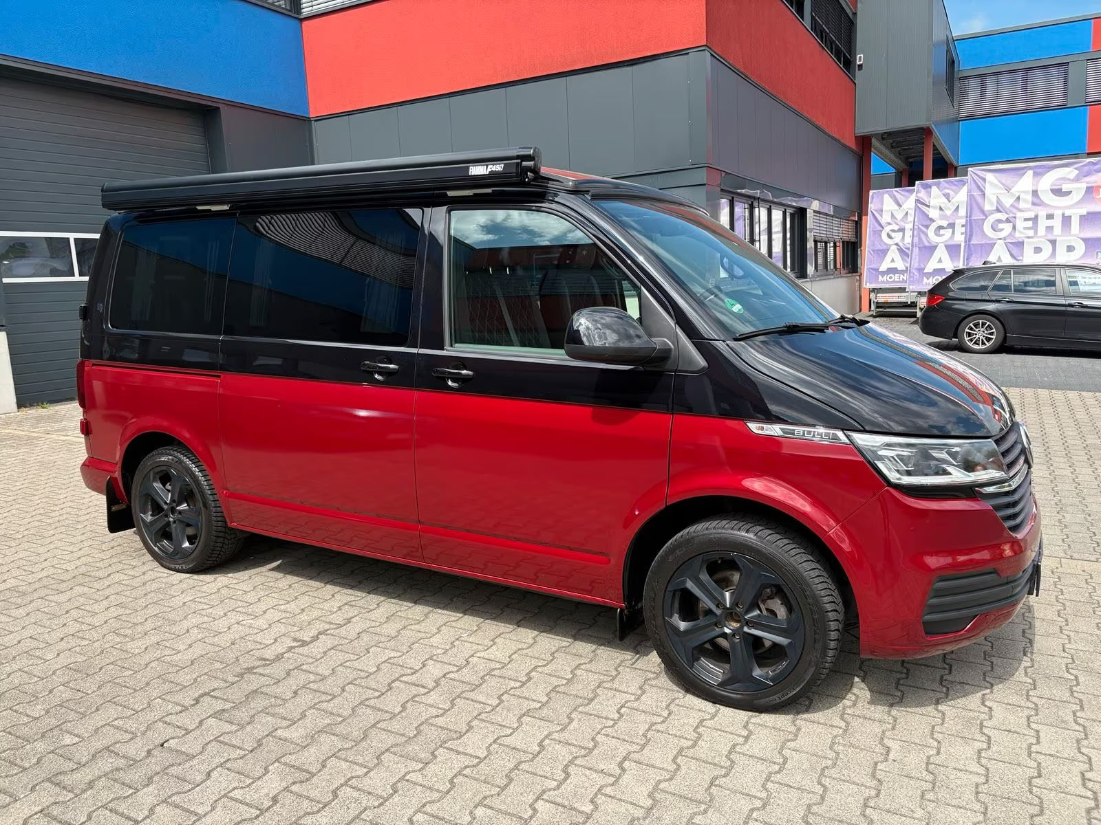 Volkswagen T6.1 Camper 2.0 TDI DSG 150PS unfallfrei | Wohnmobil mit Hubdach Schlafdach, PDC, Navi, Rückfahrkamera | Campervan Umbau 5 Sitzer VW
