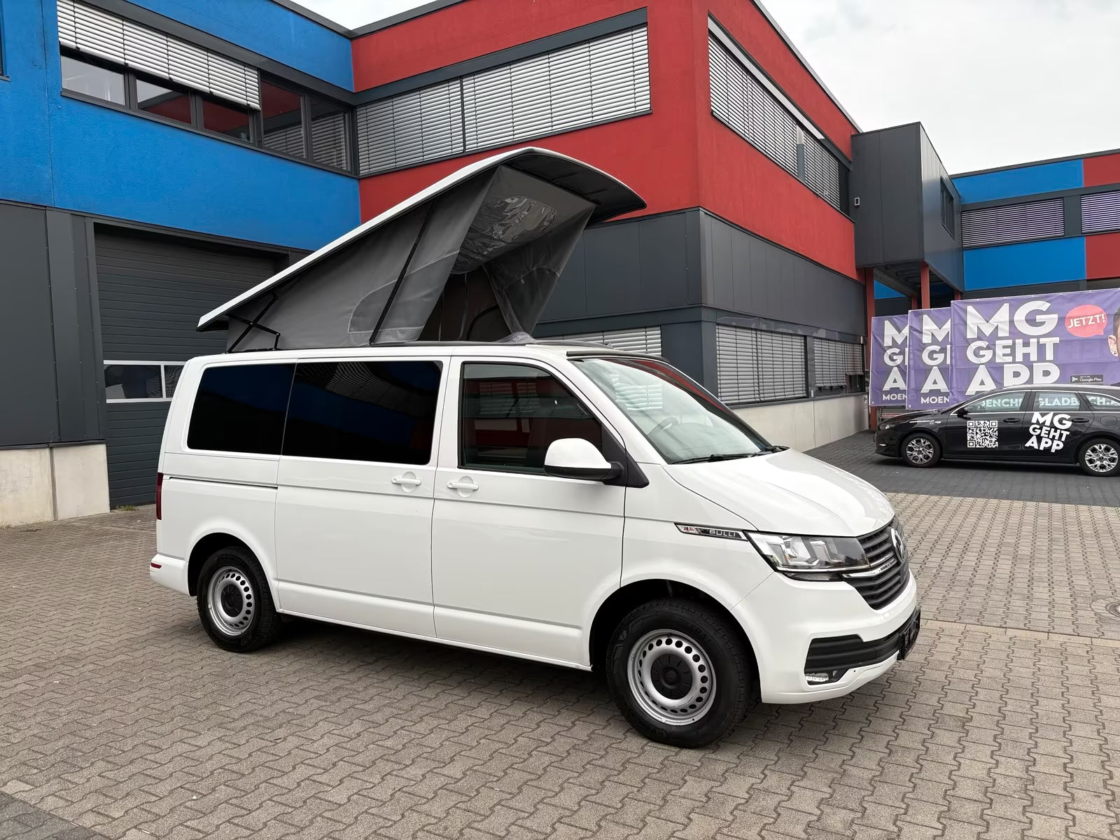 Volkswagen T6.1 Camper 2.0 TDI 150PS unfallfrei | Wohnmobil mit Hubdach Schlafdach, PDC, Rückfahrkamera | Campervan Umbau 5 Sitzer | VW