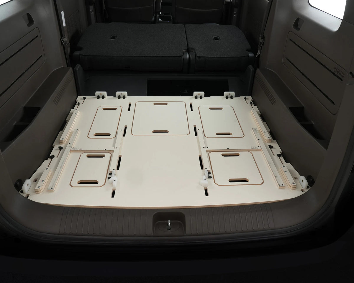 VanLab Camping-Kit für Kia PV5 Passenger: herausnehmbare Campingbox mit Sitzgruppe, Bett & Küchenmodul, Einbau in Mönchengladbach