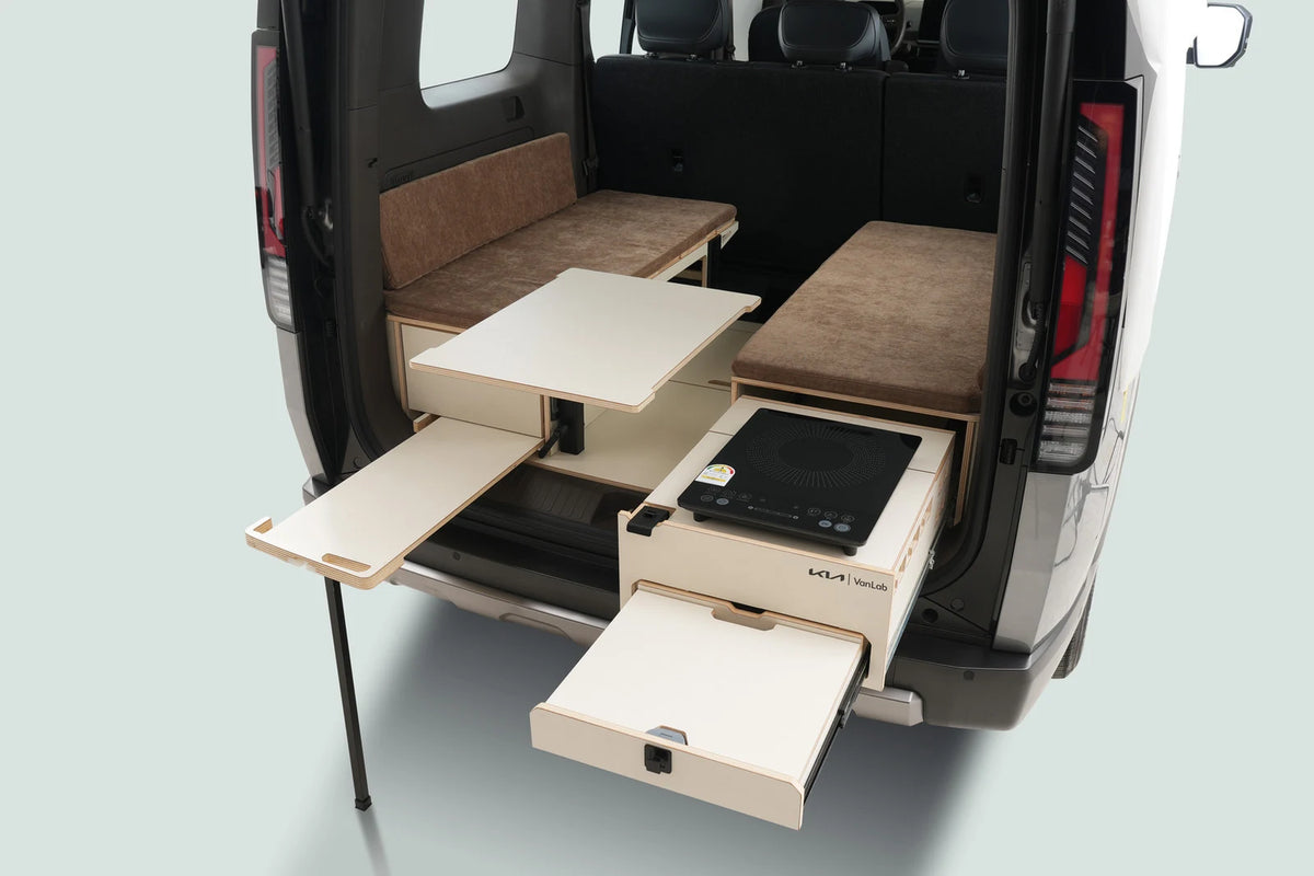 VanLab Camping-Kit für Kia PV5 Passenger: herausnehmbare Campingbox mit Sitzgruppe, Bett & Küchenmodul, Einbau in Mönchengladbach